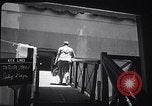 Standbild ein Passagier an Bord der japanischen Ocean Liner Tatsuta Maru Honolulu Hawaii USA, 1939, aus Sekunde 12 historischem Filmmaterial Videoclip 65675037128