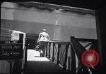 Standbild ein Passagier an Bord der japanischen Ocean Liner Tatsuta Maru Honolulu Hawaii USA, 1939, aus Sekunde 13 historischem Filmmaterial Videoclip 65675037128