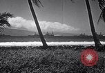 Standbild ein Passagier an Bord der japanischen Ocean Liner Tatsuta Maru Honolulu Hawaii USA, 1939, aus Sekunde 19 historischem Filmmaterial Videoclip 65675037128