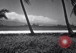 Standbild ein Passagier an Bord der japanischen Ocean Liner Tatsuta Maru Honolulu Hawaii USA, 1939, aus Sekunde 20 historischem Filmmaterial Videoclip 65675037128