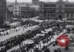 Immagine di I comunisti dimostrare Città del Messico MESSICO, 1938, secondo 10 filmato di repertorio 65675037132
