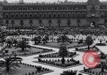 Immagine di I comunisti dimostrare Città del Messico MESSICO, 1938, secondo 20 filmato di repertorio 65675037132
