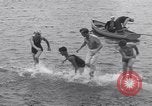 Standbild log Rollen Nova Scotia, 1938, aus Sekunde 10 historischem Filmmaterial Videoclip 65675037141