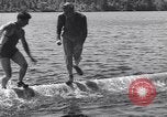 Standbild log Rollen Nova Scotia, 1938, aus Sekunde 27 historischem Filmmaterial Videoclip 65675037141