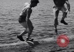 Standbild log Rollen Nova Scotia, 1938, aus Sekunde 33 historischem Filmmaterial Videoclip 65675037141