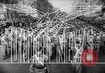 Standbild traditionelle Fußballspiel Baltimore Maryland USA, 1944, aus Sekunde 8 historischem Filmmaterial Videoclip 65675037148