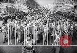 Standbild traditionelle Fußballspiel Baltimore Maryland USA, 1944, aus Sekunde 9 historischem Filmmaterial Videoclip 65675037148