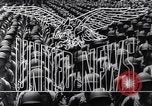 Standbild traditionelle Fußballspiel Baltimore Maryland USA, 1944, aus Sekunde 15 historischem Filmmaterial Videoclip 65675037148