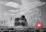 Standbild traditionelle Fußballspiel Baltimore Maryland USA, 1944, aus Sekunde 17 historischem Filmmaterial Videoclip 65675037148