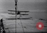 Immagine di La nave trasporta i chicchi Canada, 1944, secondo 45 filmato di repertorio 65675037149