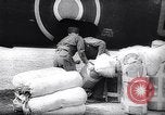 Standbild Allied Beihilfen erreicht Jugoslawien Jugoslawien, 1944, aus Sekunde 10 historischem Filmmaterial Videoclip 65675037152
