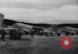 Standbild Allied Beihilfen erreicht Jugoslawien Jugoslawien, 1944, aus Sekunde 27 historischem Filmmaterial Videoclip 65675037152