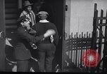 Image Les hommes américains s'inscrire pour le projet d'en Seconde Guerre Mondiale United States USA, 1940, de la seconde 53 séquences d'archives historiques vidéo 65675037158
