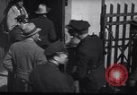 Image Les hommes américains s'inscrire pour le projet d'en Seconde Guerre Mondiale United States USA, 1940, de la seconde 56 séquences d'archives historiques vidéo 65675037158