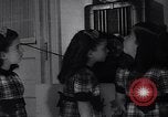 Immagine di Dionne Quintuplets Callander Ontario, 1940, secondo 32 filmato di repertorio 65675037164