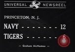 Immagine di Partita di calcio Princeton New Jersey USA, 1940, secondo 7 filmato di repertorio 65675037165