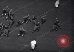 Immagine di Partita di calcio Princeton New Jersey USA, 1940, secondo 18 filmato di repertorio 65675037165