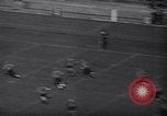 Immagine di Partita di calcio Princeton New Jersey USA, 1940, secondo 21 filmato di repertorio 65675037165