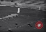 Immagine di Partita di calcio Princeton New Jersey USA, 1940, secondo 22 filmato di repertorio 65675037165