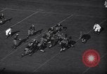 Immagine di Partita di calcio Princeton New Jersey USA, 1940, secondo 28 filmato di repertorio 65675037165