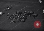 Immagine di Partita di calcio Princeton New Jersey USA, 1940, secondo 29 filmato di repertorio 65675037165