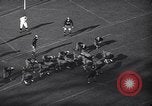 Immagine di Partita di calcio Princeton New Jersey USA, 1940, secondo 39 filmato di repertorio 65675037165