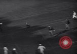 Immagine di Partita di calcio Princeton New Jersey USA, 1940, secondo 43 filmato di repertorio 65675037165