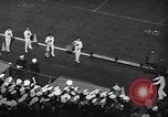 Immagine di Partita di calcio Princeton New Jersey USA, 1940, secondo 46 filmato di repertorio 65675037165