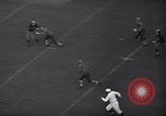 Immagine di Partita di calcio Princeton New Jersey USA, 1940, secondo 54 filmato di repertorio 65675037165