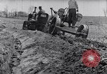 Immagine di Allevamento a schiera United States USA, 1939, secondo 46 filmato di repertorio 65675037169