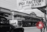 Image des scènes de rue Seconde Guerre Mondiale à Honolulu Honolulu Hawaii USA, 1942, de la seconde 16 séquences d'archives historiques vidéo 65675037187