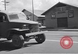 Image des scènes de rue Seconde Guerre Mondiale à Honolulu Honolulu Hawaii USA, 1942, de la seconde 51 séquences d'archives historiques vidéo 65675037187