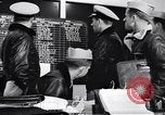Image pilotes de la Marine américaine étant informé Honolulu Hawaii USA, 1942, de la seconde 16 séquences d'archives historiques vidéo 65675037189