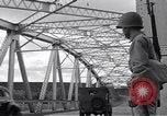 Image US Army sur un pont sentry Honolulu Hawaii USA, 1942, de la seconde 25 séquences d'archives historiques vidéo 65675037191