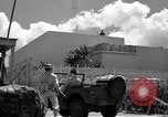 Standbild Sicherheit in Honolulu nach Pearl Harbor Angriff Honolulu Hawaii USA, 1941, aus Sekunde 14 historischem Filmmaterial Videoclip 65675037192