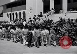 Standbild Sicherheit in Honolulu nach Pearl Harbor Angriff Honolulu Hawaii USA, 1941, aus Sekunde 26 historischem Filmmaterial Videoclip 65675037192