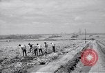 Standbild Sicherheit in Honolulu nach Pearl Harbor Angriff Honolulu Hawaii USA, 1941, aus Sekunde 50 historischem Filmmaterial Videoclip 65675037192