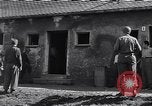 Image Les généraux des Forces alliées visiter déplacées camp DP Wolfratshausen Allemagne, 1945, de la seconde 6 séquences d'archives historiques vidéo 65675037193