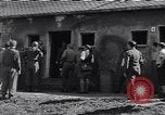 Image Les généraux des Forces alliées visiter déplacées camp DP Wolfratshausen Allemagne, 1945, de la seconde 12 séquences d'archives historiques vidéo 65675037193