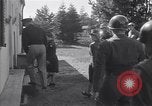 Image Les généraux des Forces alliées visiter déplacées camp DP Wolfratshausen Allemagne, 1945, de la seconde 21 séquences d'archives historiques vidéo 65675037193