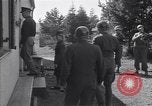 Image Les généraux des Forces alliées visiter déplacées camp DP Wolfratshausen Allemagne, 1945, de la seconde 23 séquences d'archives historiques vidéo 65675037193