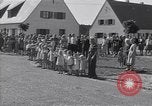Image Les généraux des Forces alliées visiter déplacées camp DP Wolfratshausen Allemagne, 1945, de la seconde 39 séquences d'archives historiques vidéo 65675037193