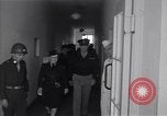 Image Les généraux des Forces alliées visiter déplacées camp DP Wolfratshausen Allemagne, 1945, de la seconde 45 séquences d'archives historiques vidéo 65675037193
