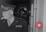 Image Les généraux des Forces alliées visiter déplacées camp DP Wolfratshausen Allemagne, 1945, de la seconde 49 séquences d'archives historiques vidéo 65675037193