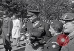 Image Les généraux des Forces alliées visiter déplacées camp DP Wolfratshausen Allemagne, 1945, de la seconde 54 séquences d'archives historiques vidéo 65675037193