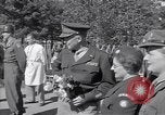 Image Les généraux des Forces alliées visiter déplacées camp DP Wolfratshausen Allemagne, 1945, de la seconde 57 séquences d'archives historiques vidéo 65675037193