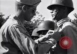 Image 121e Régiment d'infanterie North Luzon aux Philippines, 1945, de la seconde 52 séquences d'archives historiques vidéo 65675037195