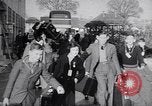 Standbild deutsch-jüdische Flüchtlinge Harwich England, 1938, aus Sekunde 11 historischem Filmmaterial Videoclip 65675037207