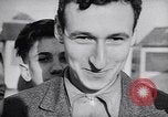 Standbild deutsch-jüdische Flüchtlinge Harwich England, 1938, aus Sekunde 14 historischem Filmmaterial Videoclip 65675037207