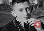 Standbild deutsch-jüdische Flüchtlinge Harwich England, 1938, aus Sekunde 17 historischem Filmmaterial Videoclip 65675037207